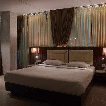 Hotel Jk Celebration Jabalpur Exterior foto