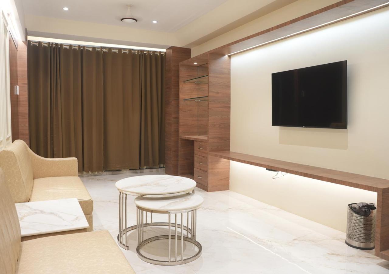Hotel Jk Celebration Jabalpur Exterior foto